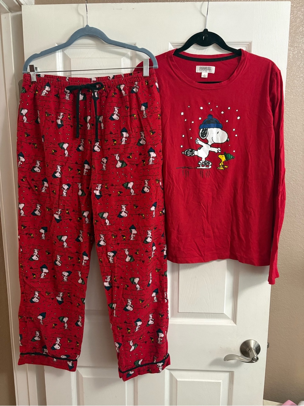 Peanuts Snoopy pajama set winter comfy cozy soft red sleepwear L